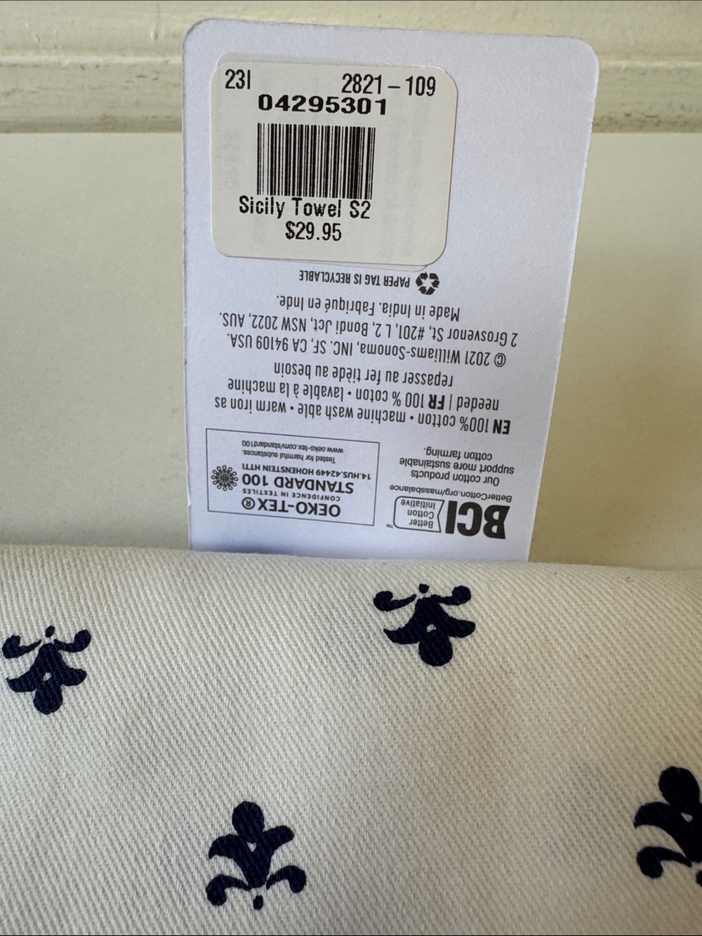 NEW Williams Sonoma White & Navy Fleur Kitchen Cotton Set with Multicolor Border - Picture 3 of 11